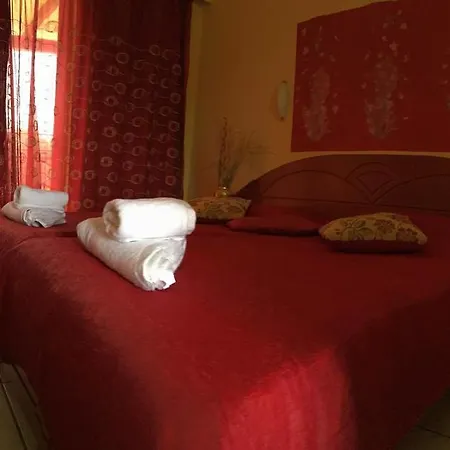 Apartahotel Damia Apts